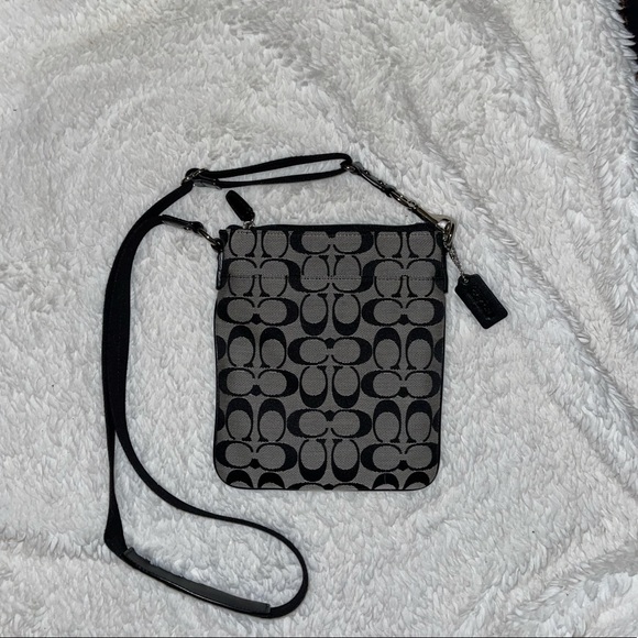 Coach Crossbody Strap Handbag - Picture 2 of 8